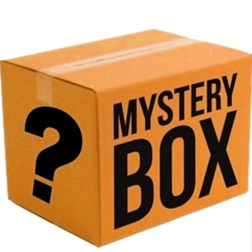 Mystery box 6 tops medium and large